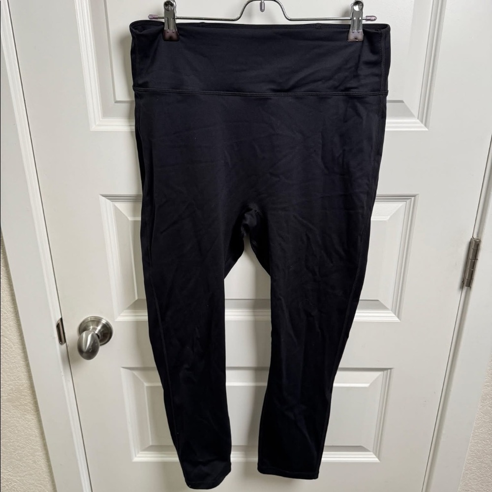 Black Fabletics leggings